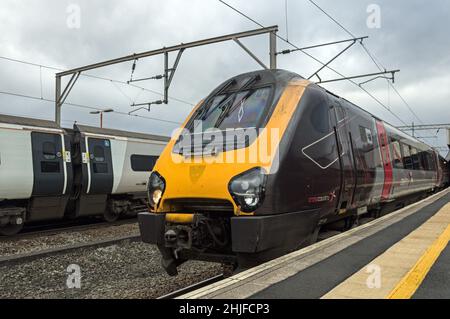 221141 am Bahnhof Stockport. Stockfoto