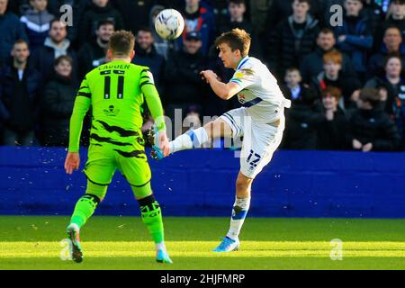 Birkenhead, Großbritannien. 29th Januar 2022. Charlie Jolley von Tranmere Rovers während des zweiten Spiels der Sky Bet League zwischen Tranmere Rovers und Forest Green Rovers im Prenton Park am 29th 2022. Januar in Birkenhead, England. (Foto von Tony Taylor/phcimages.com) Quelle: PHC Images/Alamy Live News Stockfoto