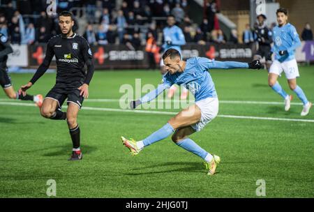 Malmoe, Schweden. 28th Januar 2022. Veljko Birmancevic (19) von Malmoe FF gesehen während eines Testmatches zwischen Malmoe FF und Jammerbugt FC auf Malmoe Idrottsplats in Malmoe. (Foto: Gonzales Photo/Alamy Live News Stockfoto