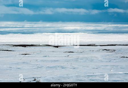 Luftaufnahme der gefrorenen Hudson Bay in Manitoba Kanada im November Stockfoto