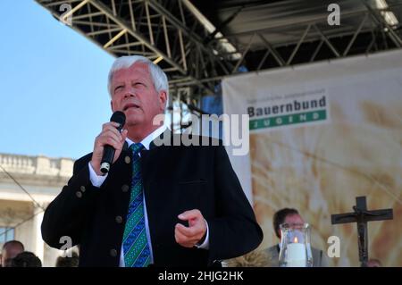 Wien, Österreich. 09. September 2012. Erntefest 2012 in Wien am Heldenplatz. Jakob Auer Präsident des Osterreichischen Bauernverbandes von 2011 bis 2017 Stockfoto