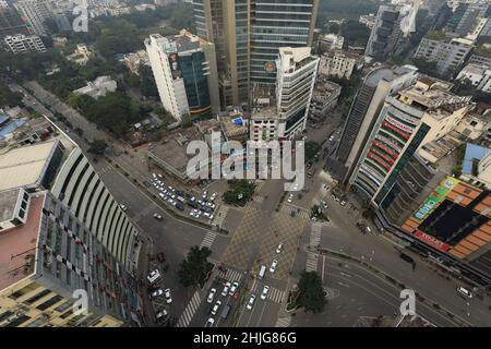 Dhaka, Bangladesch. 28th Januar 2022. Luftaufnahme des Gulshan-Kreises in Dhaka City, Bangladesch. Kredit: SOPA Images Limited/Alamy Live Nachrichten Stockfoto