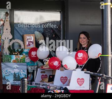 Limerick, Irland. 29. Januar 2022. Rotes Herz, ein Symbol der sozialen Nächstenliebe. Die Charity-Kampagne des Großen Orchesters der Weihnachtshilfe, 30th fina Stockfoto