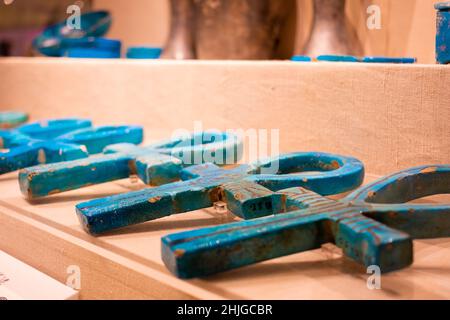 Kairo Ägypten Dezember 2021 Altes ägyptisches Ankh-Relikt des Glücks und der Viel Glück. Stockfoto