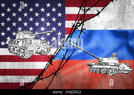 Panzer, die auf die Grunge-Flaggen der Russischen Föderation und der USA zeigen, geteilt durch Stacheldraht, Konzept der angespannten Beziehungen zwischen dem Westen Stockfoto