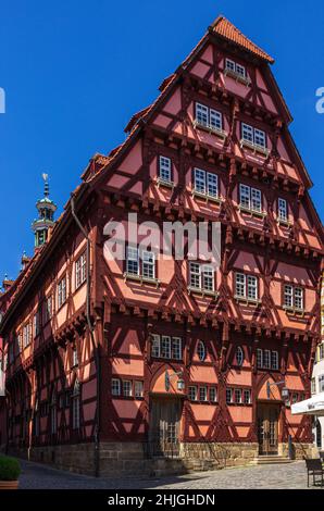 Das Fachwerkgebäude auf der Rückseite des Alten Rathauses aus dem 15th. Jahrhundert am Rathausplatz, Esslingen am Neckar, Baden-Württemberg, Deutschland. Stockfoto