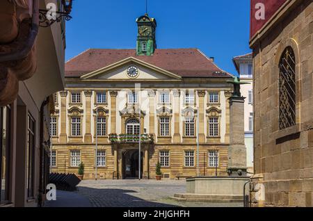 Neues Rathaus aus dem 18th. Jahrhundert am Rathausplatz, Esslingen am Neckar, Baden-Württemberg, Deutschland, Mai 28, 2017. Stockfoto