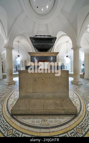 Grab des Admiral lord nelson St. pauls Kathedrale Stockfoto