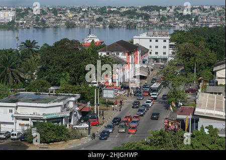 ELFENBEINKÜSTE, Abidjan, Plateau Stadtzentrum, Lagune / ELFENBEINKUESTE, Abidjan, Stadtteil Plateau, Lagune Stockfoto