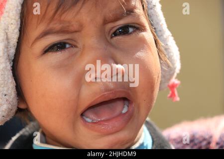 Kleiner Junge weinend, Porträt von unglücklich. Stockfoto