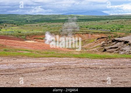 Haukadalur Blesi Geysir - Goldener Kreis - Island. Europe Travel Destination - Die Berühmtesten Sehenswürdigkeiten Der Insel. 22.07.2012 Stockfoto