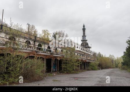 Verlassene Casino-Stadt Consonno, Norditalien. Stockfoto
