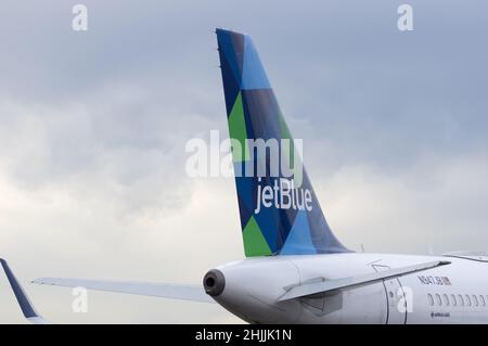 JetBlue Airways Airbus A321-231 mit Kennzeichen N947JB, geparkt am LAX, Los Angeles International Airport. Stockfoto