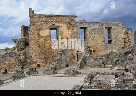 Schloss, Innenhof, Dorf Castelo Rodrigo, Serra da Estrela, Beira Alta, Portugal Stockfoto