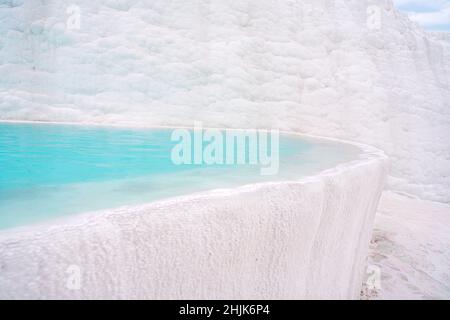 Pamukkale, Naturstandort in der Provinz Denizli im Südwesten der Türkei. Pamukkale-Travertinenpamukkale Stockfoto