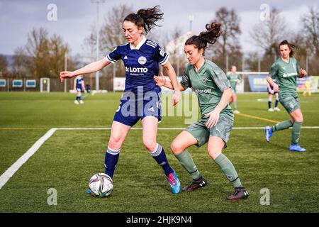 Andernach, Deutschland. 30th Januar 2022. Andernach, Deutschland, Januar 30th Kathrin Schermuly (5 Andernach) im Winter-Vorsaison-Freundschaftsspiel zwischen SG 99 Andernach und Borussia Mönchengladbach im Andernach-Stadion in Andernach, Deutschland. Norina Toenges/Sports Press Phot Credit: SPP Sport Press Photo. /Alamy Live News Stockfoto