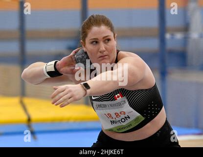 Nehvizdy, Tschechische Republik. 30th Januar 2022. Sarah Mitton aus Kanada tritt beim internationalen Leichtathletik-Hallentreffen Stars in Nehvizdy am 30. Januar 2022 in Nehvizdy, Tschechische Republik, beim Frauenschuss an. Kredit: Michal Krumphanzl/CTK Foto/Alamy Live Nachrichten Stockfoto