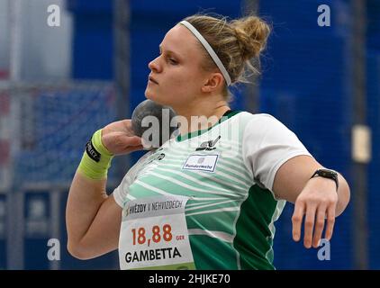 Nehvizdy, Tschechische Republik. 30th Januar 2022. Sara Gambett aus Deutschland tritt beim internationalen Leichtathletik-Hallentreffen Stars in Nehvizdy am 30. Januar 2022 in Nehvizdy, Tschechische Republik, beim Frauenschuss an. Kredit: Michal Krumphanzl/CTK Foto/Alamy Live Nachrichten Stockfoto