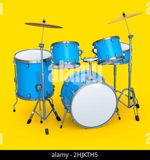 Set aus realistischen Trommeln mit Metallballen oder Drumset auf gelbem Hintergrund Stockfoto