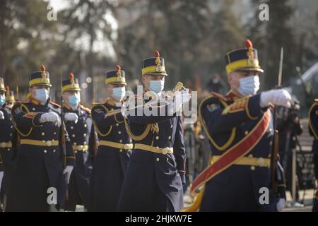 Bukarest, Rumänien - 24. Januar 2022: Michael the Brave 30th Garde Brigade Soldaten während einer Zeremonie. Stockfoto