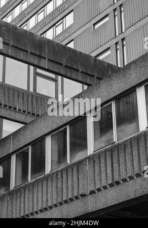 Grim Monochrome Post-war Brutalist Architecture in A British City (Glasgow) Stockfoto