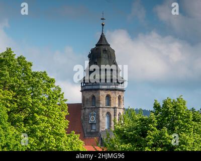 Kirchturm der St. Blasius Kirche in der Altstadt von Hann Münden in Niedersachsen, Deutschland Stockfoto