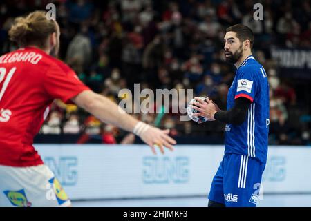 Budapest, Ungarn, 30th. Januar 2022. Nikola Karabatic aus Frankreich in Aktion während des EHF-EM 2022, 3rd Platz Match der Männer zwischen Frankreich und Dänemark in Budapest, Ungarn. 30. Januar 2022. Kredit: Nikola Krstic/Alamy Stockfoto