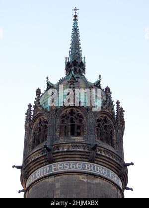 Gotische „Krone“ der Glockenturm der Allerheiligen-Kirche, aka Reformation Memorial Church, Wittenberg, Deutschland Stockfoto