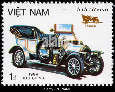 Briefmarke aus Vietnam in der Serie Old Automobiles, herausgegeben 1984 Stockfoto