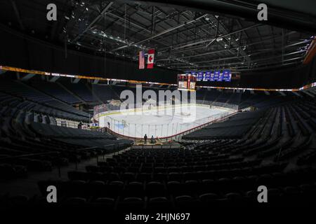 Hamilton, Kanada. 30th Januar 2022. Jan 30 2022 Hamilton Ontario Kanada, die Bulldogs und die Frontinacs spielen das letzte leere Stadionspiel in der OHL, da die Beschränkungen von Ontario morgen wieder auf 50 % Kapazität zurückgehen. Kredit: Luke Durda/Alamy Live Nachrichten Stockfoto