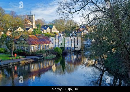 Großbritannien, North Yorkshire, Knaresborough, River Nidd von der High Bridge Stockfoto