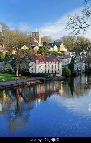 Großbritannien, North Yorkshire, Knaresborough, River Nidd von der High Bridge Stockfoto