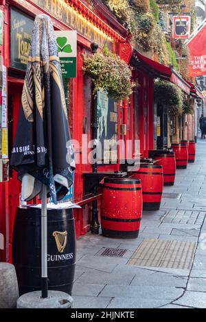 Morgen in der Temple Bar, berühmte irische Pubs, Temple Bar, Stadt- und Straßenfotografie, Dublin, Irland, Stockfoto