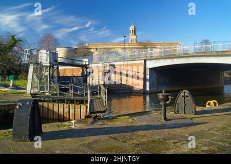 Großbritannien, North Yorkshire, York, Castle Mills Lock und Bridge over the River Foss Stockfoto