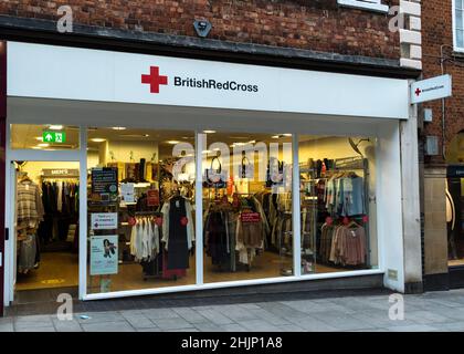 British Red Cross Charity Shop High Street Lincoln City 2022 Stockfoto
