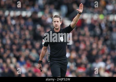 Derby, Großbritannien. 30th Januar 2022. Schiedsrichter John Brooks beim Sky Bet Championship-Spiel im Pride Park Stadium, Derby. Bildnachweis sollte lauten: Isaac Parkin/Sportimage Kredit: Sportimage/Alamy Live News Stockfoto