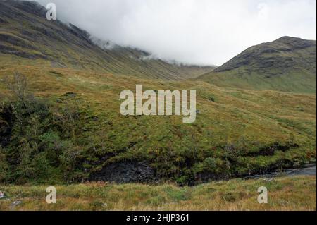 Berge im Glen Etive Valley im schottischen Hochland, Großbritannien Stockfoto
