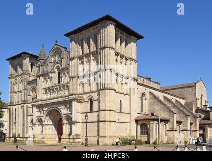 Die wunderschöne Kirche des Heiligen Kreuzes, Église Sainte-Croix, in Bordeaux, Frankreich, eine ehemalige Abtei aus dem Jahre 7th, die im Jahre 11-12 im romanischen Stil umgebaut wurde Stockfoto