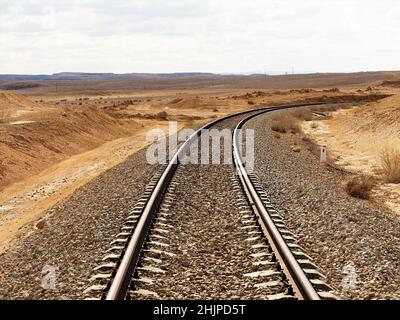 Eisenbahn in der Wüste Negev. Israel. Stockfoto
