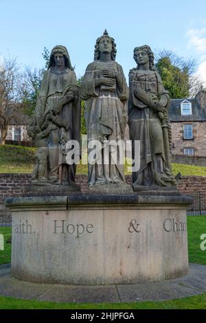 Die Statuen des Glaubens, der Hoffnung und der Nächstenliebe in Inverness, Schottland Stockfoto