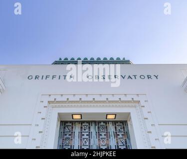 Los Angeles, CA, USA - 16. Januar 2016 - Eine Nahaufnahme der Fassade des Griffith Observatory in Los Angeles, CA. Stockfoto