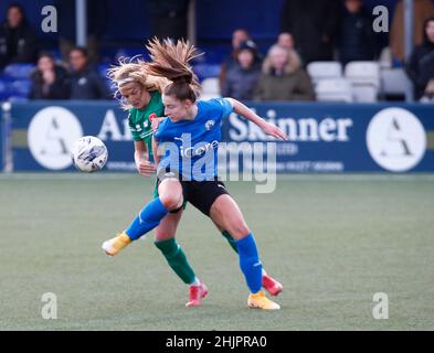 BILLERICAY, ENGLAND - JANUAR 30:Ruby Sealey (Drewe) von den Frauen der Stadt Billericay während der vierten Runde des FA Women's FA Cup zwischen Billericay Tow Stockfoto