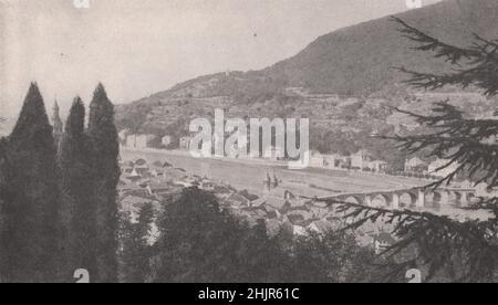 Panoramablick auf das alte heidelberg in seiner wunderschönen Lage im Neckartal. Baden-Württemberg. Deutschland (1923) Stockfoto