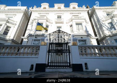 Eine allgemeine Sicht der ukrainischen Botschaft in London. Premierminister Boris Johnson wird zu Krisengesprächen mit dem ukrainischen Präsidenten Wolodymyr Zelenski nach Kiew reisen, da er weiterhin Angst vor dem militärischen Aufbau Russlands hat. Bilddatum: Montag, 31. Januar 2022. Siehe PA Geschichte POLITIK Ukraine. Bildnachweis sollte lauten: Kirsty O'Connor/PA Wire Stockfoto