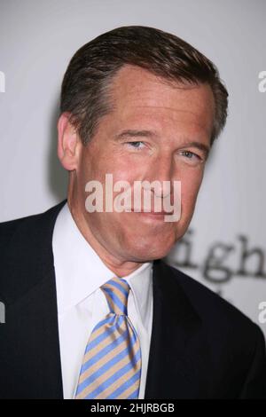 Brian Williams besucht am 13. Juni 2007 die Premiere von 'A Mighty Heart' im Ziegfeld Theater in New York City. Foto: Henry McGee/MediaPunch Stockfoto