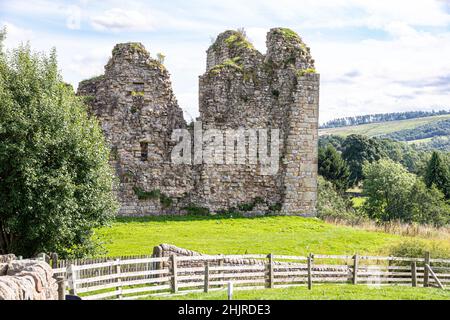 Die Ruinen von Thirlwall Castle aus dem 12th. Jahrhundert am Ufer des Flusses Tipalt in der Nähe von Greenhead, Northumberland, Großbritannien Stockfoto