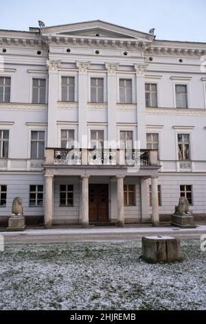 Jedlina-Zdroj, Polen - 12. Januar 2022. Projekt Riese, Schloss Jedlinka. Hier war der Sitz der nazi-Organisation Todt. Es befindet sich im Lower Stockfoto