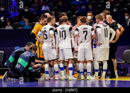 AMSTERDAM, NIEDERLANDE - 31. JANUAR: Team Finnland in der Pause beim Männer-Futsal-Viertelfinale der Euro 2022 zwischen Portugal und Finnland am 31. Januar 2022 im Ziggo Dome in Amsterdam, Niederlande (Foto: Jeroen Meuwsen/Orange Picles) Stockfoto