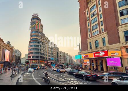 Stadtleben an der Gran Via, Madrid, Spanien. Stockfoto