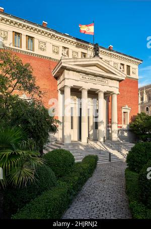 Hauptsitz der Königlichen Spanischen Akademie (Real Academia de la Lengua, RAE, auf Spanisch), neben dem Prado-Museum. Madrid, Spanien. Stockfoto